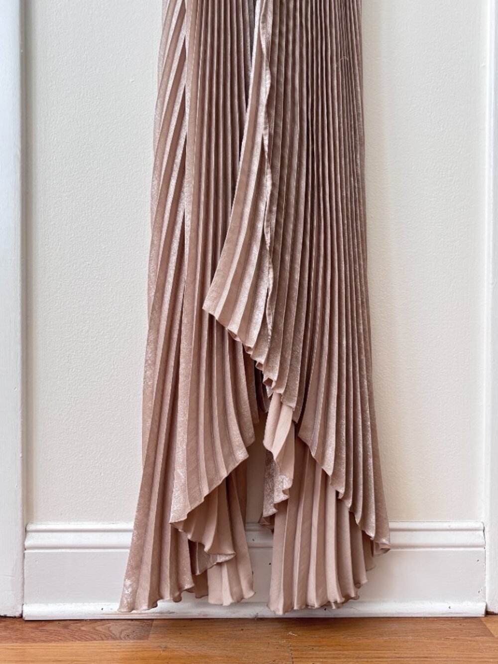 Lidée Pleated Gown in Champagne - Picture 4 of 7